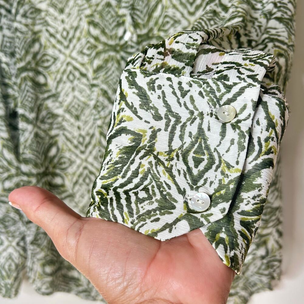 Zara Flowy Lightweight Green and White Abstract Print Long Sleeve Blouse - Picture 4 of 12